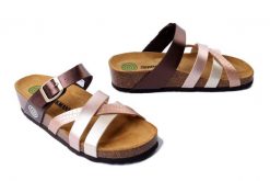 DR. BRINKMANN 700698-23 bronze, klapki damskie. Brązowe klapki damskie Dr. Brinkmann, bez wzorów, bez obcasa, na koturnie. Za 163.92 zł.