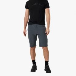 Szorty turystyka męskie Swedemount Glittertind Shorts oddychające. Czarne szorty męskie SWEDEMOUNT, z tkaniny, bez kołnierzyka. Za 199.99 zł.