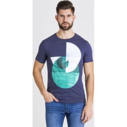 T-SHIRT ARMANI EXCHANGE. Niebieskie t-shirty męskie Armani Exchange, l, bez wzorów, z bawełny, bez kołnierzyka. Za 125.40 zł.