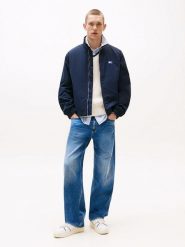 TOMMY JEANS Kurtka przejściowa w kolorze granatowym rozmiar: M. Niebieskie kurtki męskie Tommy Jeans, m, bez wzorów, z jeansu, bez kaptura. Za 338.21 zł.