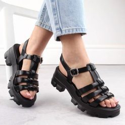Komfortowe sandały damskie pachnące gumowe czarne Zaxy NN285039. Czarne sandały damskie Zaxy, bez wzorów, z gumy, bez obcasa. Za 143.99 zł.