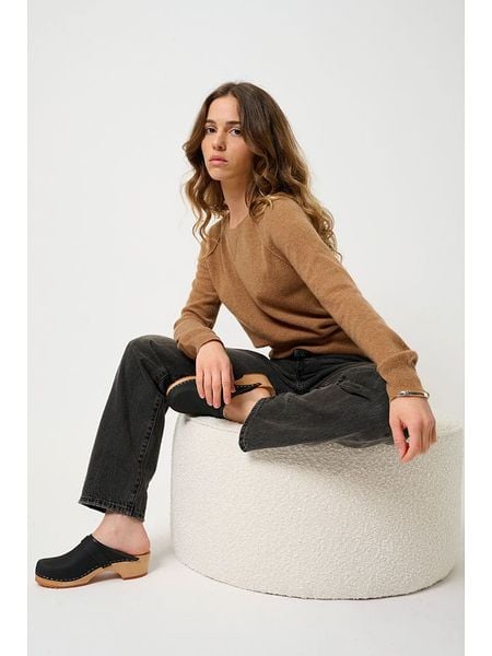AUTHENTIC CASHMERE Kaszmirowy sweter "Etret" w kolorze karmelowym rozmiar: L. Brązowe swetry klasyczne damskie AUTHENTIC CASHMERE, l, z kaszmiru, bez kołnierzyka. Za 347.99 zł.