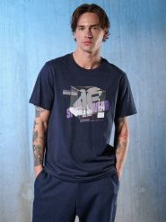 T-shirt regular з принтом чоловічий - темно-синій. T-shirty męskie 4f, s, bez wzorów, bez kołnierzyka. Za 799.90 zł.