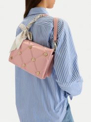 Nine West Torebka EO-Mott Sweet-KS2562-1 Różowy. Czerwone torebki klasyczne damskie Nine West, bez wzorów, z materiału, bez dodatków. Za 279.99 zł.