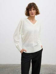 BGN Sweter w kolorze kremowym rozmiar: 40. Brązowe swetry klasyczne damskie BGN, bez kołnierzyka. Za 162.11 zł.