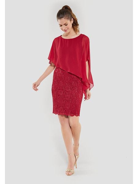 SWING Sukienka w kolorze czerwonym rozmiar: 38. Czerwone sukienki damskie Swing, bez wzorów, z koronki, bez kołnierzyka, bez ramiączek, midi. Za 217.99 zł.