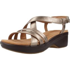 Sandały CLARKS TULEAH MAY Złoty. Żółte sandały damskie Clarks, bez wzorów, ze skóry, bez obcasa. Za 303.99 zł.