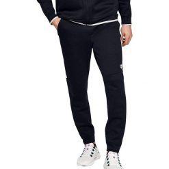 Spodnie treningowe Under Armour Athlete Recovery Fleece. Czarne spodnie sportowe męskie Under Armour, z bawełny. Za 186.00 zł.