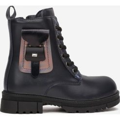 Granatowe Botki z Kieszonką i Sznurowaniem z Przodu Djire. Niebieskie botki dziewczęce Born2be, z aplikacjami, z jeansu, bez ramiączek. Za 139.99 zł.