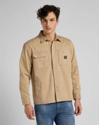 MĘSKA KOSZULA MATERIAŁOWA LEE BOX POCKET OVERSHIRT SERVICE SAND L68LQPOY 112117194. Koszule męskie Lee, l, bez wzorów, z materiału, bez kołnierzyka, bez ramiączek. Za 159.99 zł.