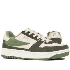 Buty męskie sportowe do chodzenia Fila FXVENTUNO WTR. Brązowe buty sportowe na co dzień męskie Fila, bez zapięcia, trekkingowe. W wyprzedaży za 229.00 zł.