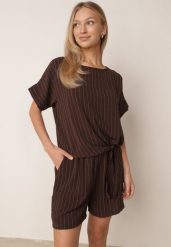 Brązowy Letni Komplet w Paski Bogaty w Wiskozę Bluzka z Wiązaniem i Szorty Mazhola. Brązowe szorty damskie Born2be, bez wzorów, z tkaniny, eleganckie. Za 69.99 zł.