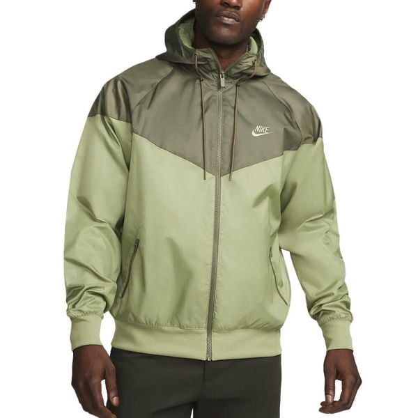 Kurtka przeciwwiatrowa Nike Windrunner. Zielone kurtki męskie Nike, xs, bez wzorów, z materiału. Za 407.45 zł.