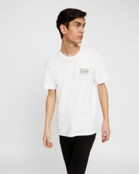 LEE CHEST LOGO TEE MĘSKI T-SHIRT REGULAR FIT BRIGHT WHITE L64RFELJ 112115894. Białe t-shirty męskie Lee, l, bez wzorów, bez kołnierzyka. Za 69.99 zł.