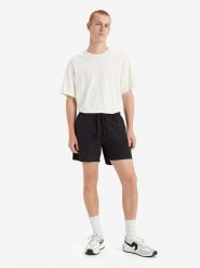 Levi's Szorty w kolorze czarnym rozmiar: M. Czarne szorty męskie Levi's, bez kołnierzyka. Za 140.86 zł.