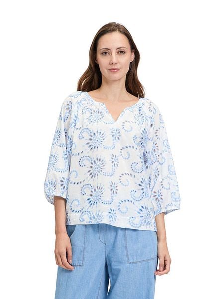 BETTY & CO Bluzka w kolorze białym rozmiar: 42. Białe bluzki damskie Betty & Co., bez wzorów, bez kołnierzyka, bez ramiączek. Za 147.65 zł.