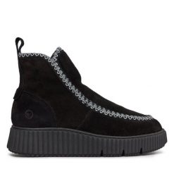 Botki Tamaris. Czarne botki damskie Tamaris, bez obcasa, na płaskiej podeszwie, bez zapięcia. Za 569.99 zł.