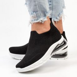 Czarne sportowe buty damskie Potocki 25004. Czarne buty sportowe na co dzień damskie POTOCKI, bez wzorów, z tkaniny. Za 109.00 zł.