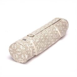 Bawełniana torba na matę do jogi Bodhi Asana Bag 60 - ecru. Białe torebki klasyczne damskie BODHI, bez wzorów, z bawełny, bez dodatków. Za 99.99 zł.