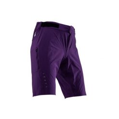 Spodenki rowerowe (+spodenki kolarskie z pampersem w zestawie) LEATT Shorts MTB. Fioletowe szorty męskie LEATT, na lato, bez wzorów, z materiału. Za 344.20 zł.