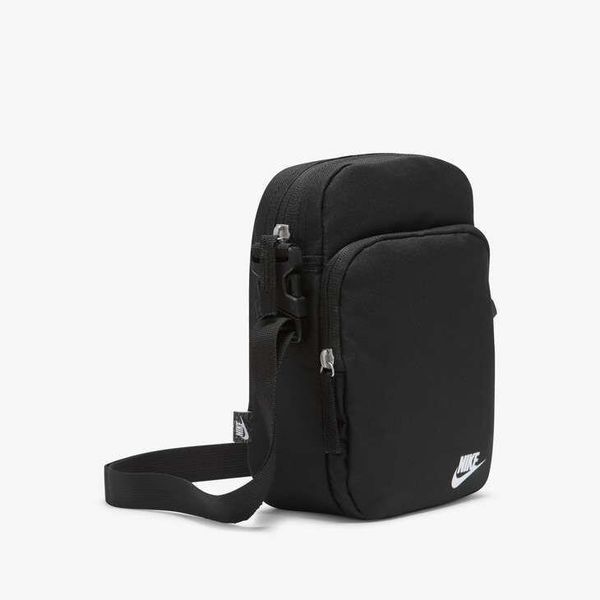Torba Nike Heritage Crossbody 4L, Dla obu płci. Czarne torebki klasyczne damskie Nike, bez wzorów, z materiału, bez dodatków. Za 99.99 zł.