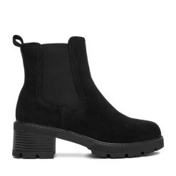 Botki DeeZee. Czarne botki damskie DeeZee, bez obcasa, na słupku, bez zapięcia. Za 189.99 zł.
