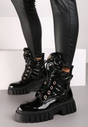 Czarne Lakierowane Botki w Stylu Workerów Grunge Braliera. Czarne botki damskie Born2be, na jesień, z jeansu, eleganckie, bez obcasa, na płaskiej podeszwie, bez zapięcia. Za 59.99 zł.