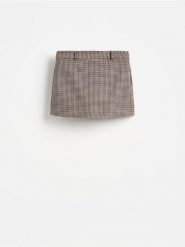 Spódnico-szorty w pepitkę - wielobarwny. Szorty damskie Reserved, bez wzorów, z tkaniny. Za 129.99 zł.