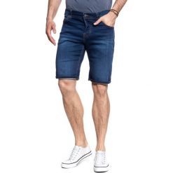 SPODENKI MUSTANG Chicago Short DENIM BLUE 1007765 5000 682. Niebieskie szorty męskie Mustang, z denimu, bez kołnierzyka. Za 159.99 zł.