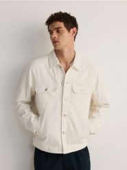 Sztruksowa kurtka z kołnierzem - złamana biel. Kurtki męskie Reserved, l, bez wzorów, z bawełny, bez kaptura. W wyprzedaży za 59.99 zł.