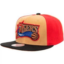 Czapka typu snapback Philadelphia 76ers On The Block HWC. Brązowe czapki męskie Mitchell & Ness, bez wzorów. Za 157.50 zł.