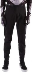 BMX Spodenki ochronne Stay Strong V2 BMX Race Spodnie - 38 - Czarny. Czarne szorty damskie STAY STRONG, bez wzorów, z materiału. Za 468.99 zł.