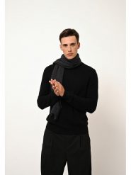 Just Cashmere Kaszmirowy sweter "Howard" w kolorze czarnym rozmiar: M. Czarne swetry męskie Just Cashmere, m, bez wzorów, z kaszmiru, bez kołnierzyka. Za 362.85 zł.
