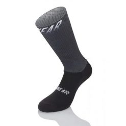 Skarpetki Mb Wear Aero Dry H20. Czarne skarpetki męskie MB WEAR, bez wzorów, z lycry. Za 130.00 zł.