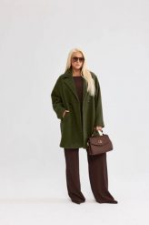 Damski płaszcz Isabella z tkaniny bukla w kolorze oliwkowym - elegancja i komfort PLUS SIZE XXL OVERSIZE JESIEŃ. Zielone płaszcze damskie Moda Size Plus Iwanek, na jesień, l, bez wzorów, z poliesteru, eleganckie, plus size. Za 559.90 zł.