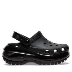 Klapki Crocs. Czarne klapki damskie Crocs, bez wzorów, bez obcasa. Za 229.99 zł.