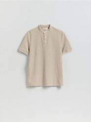 Koszulka polo ze stójką - brązowy. Brązowe koszulki polo męskie Reserved, l, bez wzorów, z bawełny, bez ramiączek. Za 79.99 zł.