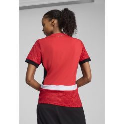 Damska koszulka domowa Egipt 2025 PUMA Red Black. Czarne bluzki damskie Puma, l, bez wzorów, sportowe, bez kołnierzyka, bez ramiączek. Za 419.00 zł.