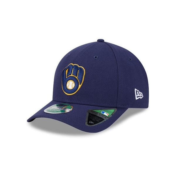 Czapka baseballowa 9forty MLB Brewers PLYR REP MC OTC. Białe czapki męskie New Era, bez wzorów, z materiału, eleganckie. Za 174.00 zł.