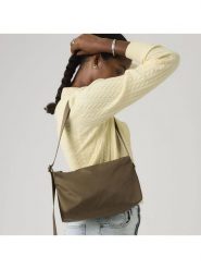 Levi's Torebka w kolorze khaki - 27,5 x 16,5 x 10 cm rozmiar: onesize. Brązowe torebki klasyczne damskie Levi's, bez wzorów, z materiału, bez dodatków. Za 107.37 zł.