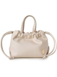 Vince Camuto Torebka "Ferrara" w kolorze kremowym - 30 x 20 x 14 cm rozmiar: onesize. Brązowe torebki klasyczne damskie Vince Camuto, bez wzorów, z materiału, bez dodatków. Za 139.95 zł.