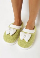Zielone Kapcie z Futerka Typu Baranek i Ozdobną Kokardką Unima. Zielone kapcie damskie Born2be, z futra. Za 29.99 zł.