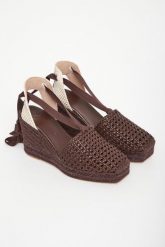 Espadryle damskie na koturnie Accordo WEEKEND MAX MARA. Czółenka damskie Weekend Max Mara, bez wzorów, bez obcasa, na koturnie. Za 1,519.00 zł.