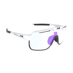 Okulary przeciwsłoneczne hydrofobowe fotochromowe CAT 1/3 AZR Kromic Victory RX. Białe okulary przeciwsłoneczne damskie AZR. Za 536.50 zł.