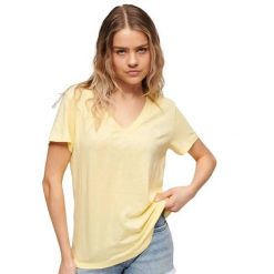 Damska koszulka z haftem i płomieniem v-neck Superdry. Żółte t-shirty damskie Superdry., m, z aplikacjami, z bawełny, bez kołnierzyka. Za 128.65 zł.