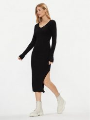 ONLY Sukienka dzianinowa 15302348 Czarny Regular Fit. Czarne sukienki damskie Only, l, bez wzorów, z dzianiny, bez kołnierzyka, bez ramiączek. Za 119.99 zł.