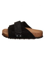 Birkenstock Skórzane klapki "Kyoto" w kolorze ciemnobrązowym rozmiar: 43. Czarne klapki damskie Birkenstock, bez wzorów, ze skóry, bez obcasa. Za 480.90 zł.