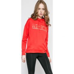 Reebok - Bluza. Czerwone bluzy sportowe damskie Reebok, l, z dzianiny. W wyprzedaży za 149.90 zł.