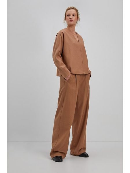 Josephine & Co Sweter w kolorze karmelowym rozmiar: 44. Brązowe swetry klasyczne damskie Josephine & Co, z wełny, bez kołnierzyka. Za 204.48 zł.