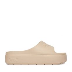 Klapki Reebok. Brązowe klapki damskie Reebok, bez wzorów, bez obcasa. Za 119.99 zł.